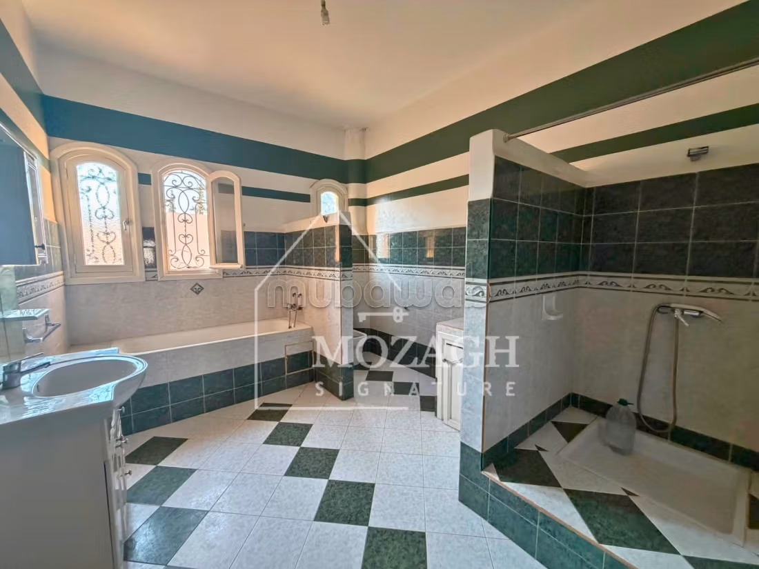 Bella villa con piscina privata a Targa