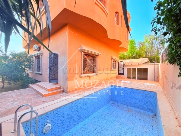 Jolie villa avec piscine privée à Targa