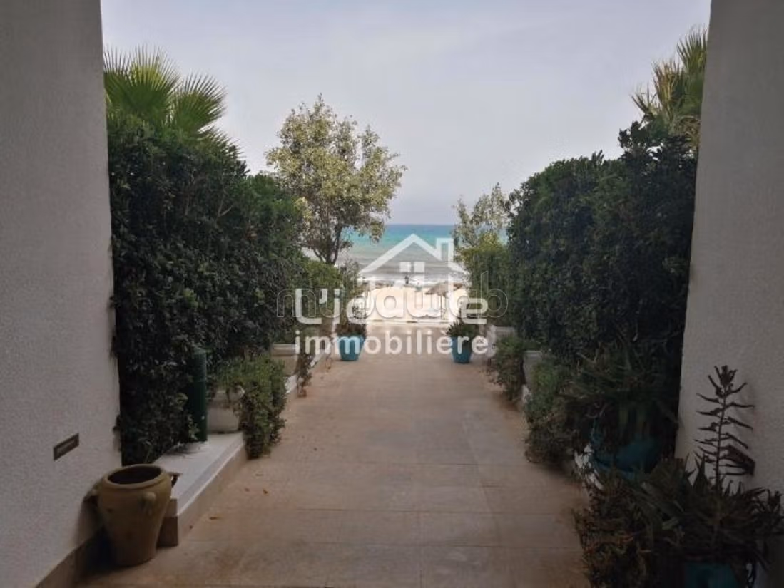LAST AVAILABILITY / apartment by the water