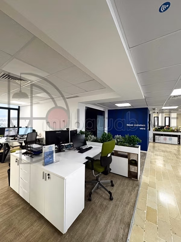 In affitto ufficio spazioso 220m² al CUN