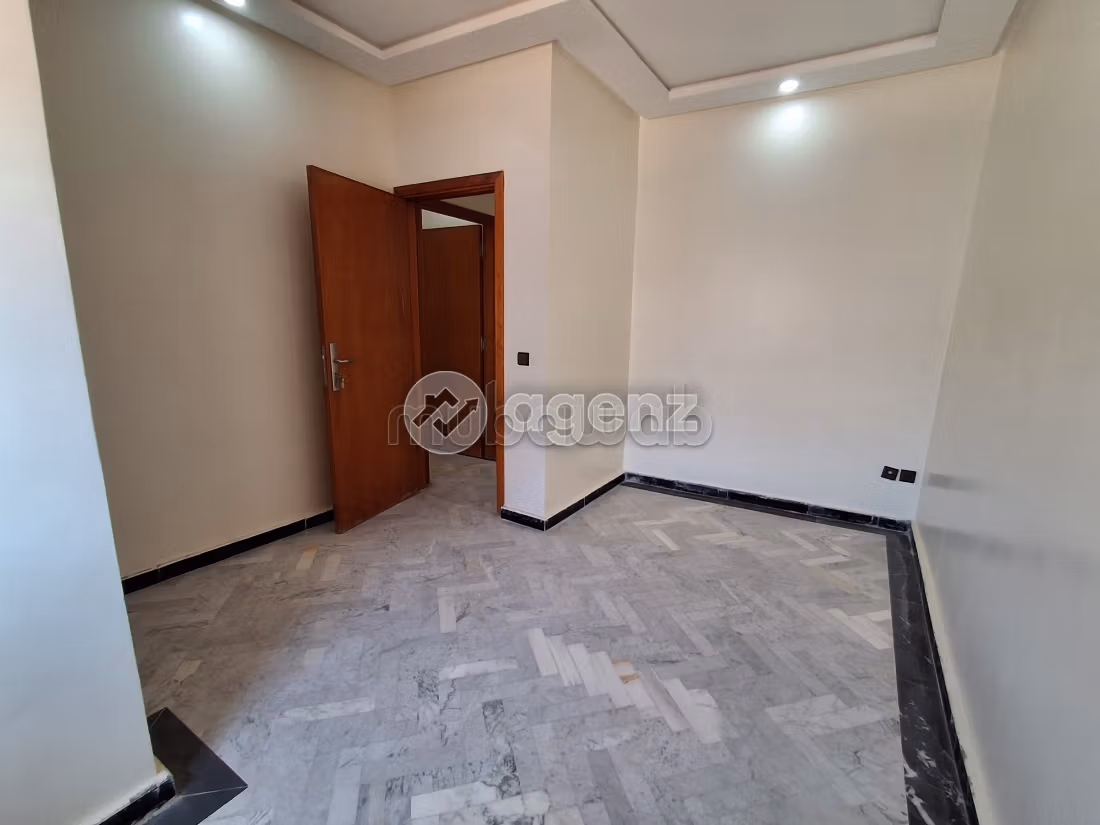 Appartement à vendre 97 m², 2 chambres Hssaine Salé