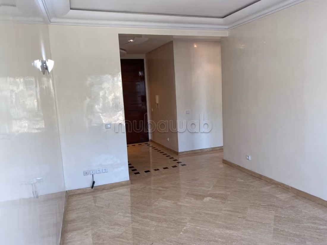 Appartement à louer à Gauthier. 4 grandes chambres. Parking et terrasse — 6