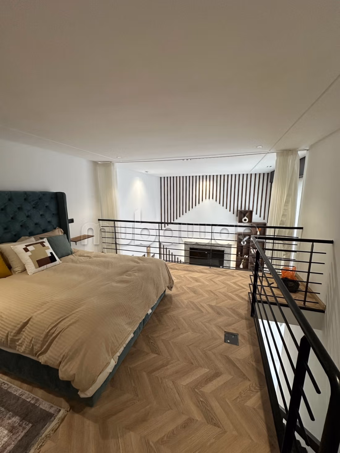 In affitto duplex arredato in stile loft a lungo termine