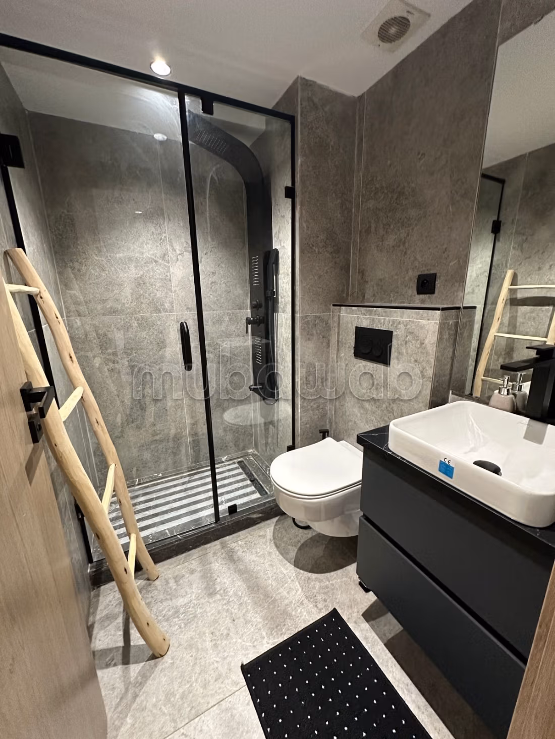 In affitto duplex arredato in stile loft a lungo termine