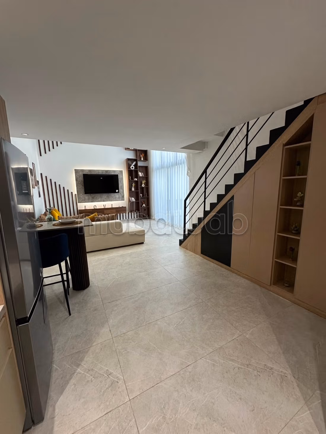 In affitto duplex arredato in stile loft a lungo termine