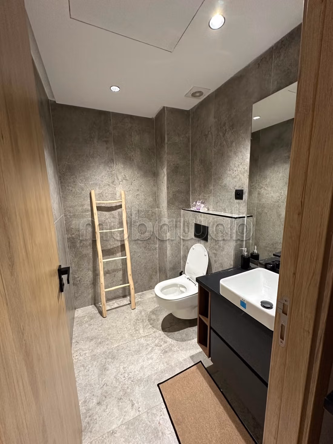 In affitto duplex arredato in stile loft a lungo termine