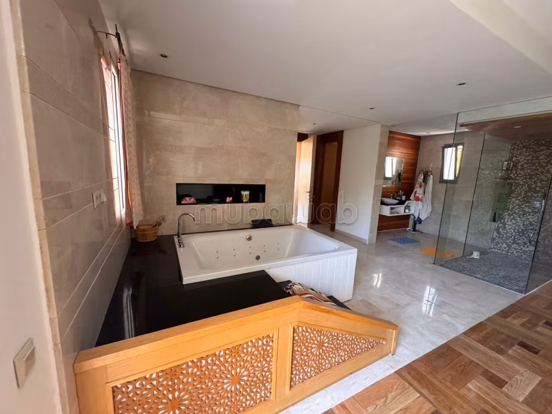 Villa d'Exception à Vendre – Souissi, Rabat