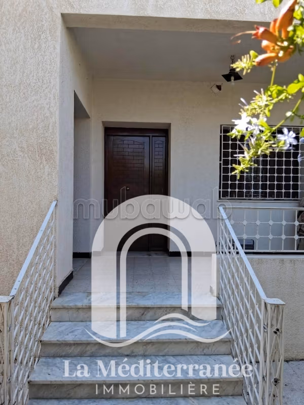 A vendre villa à cite de la banque