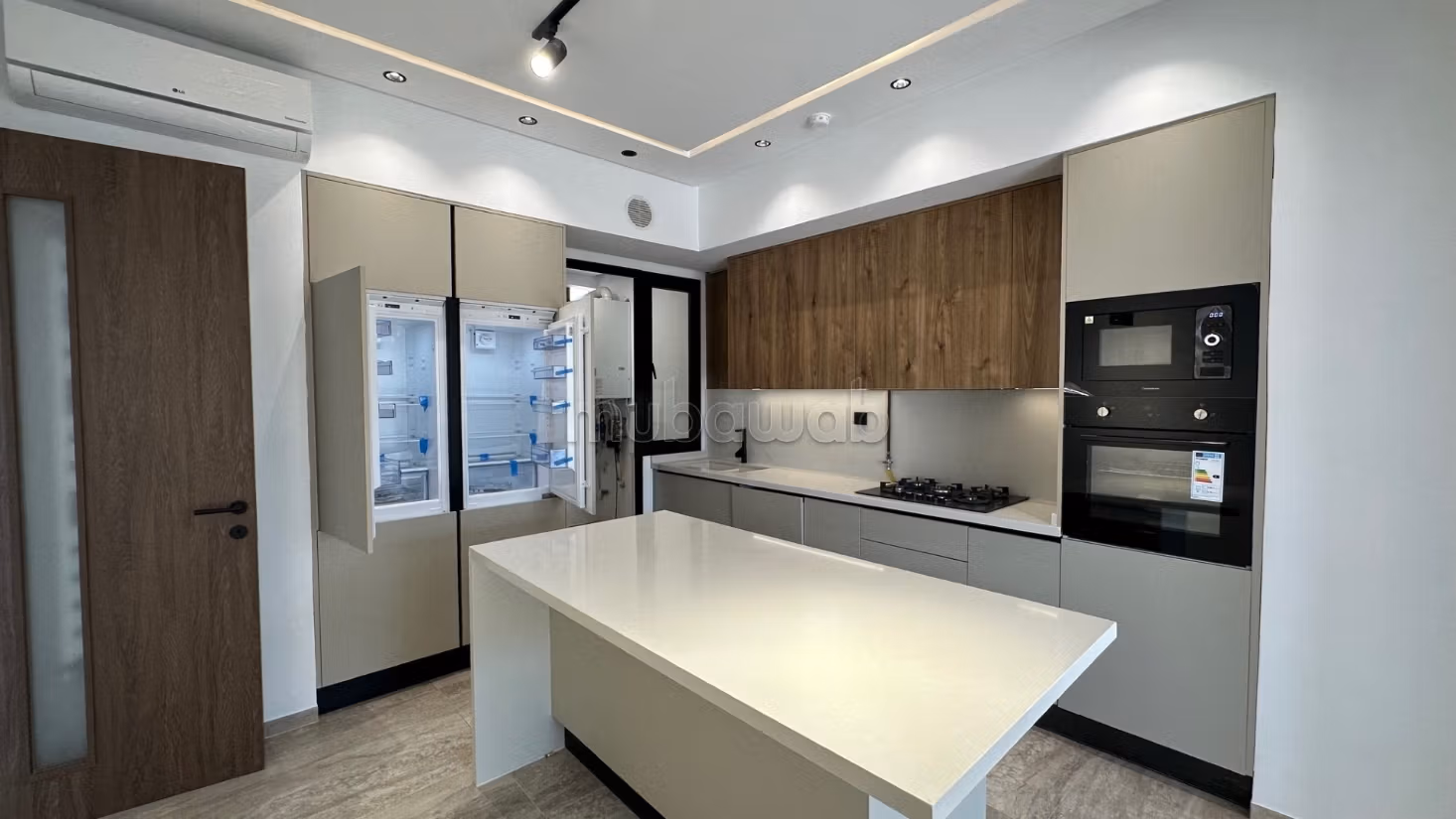 Triplex dans une residence privée Ultraluxe