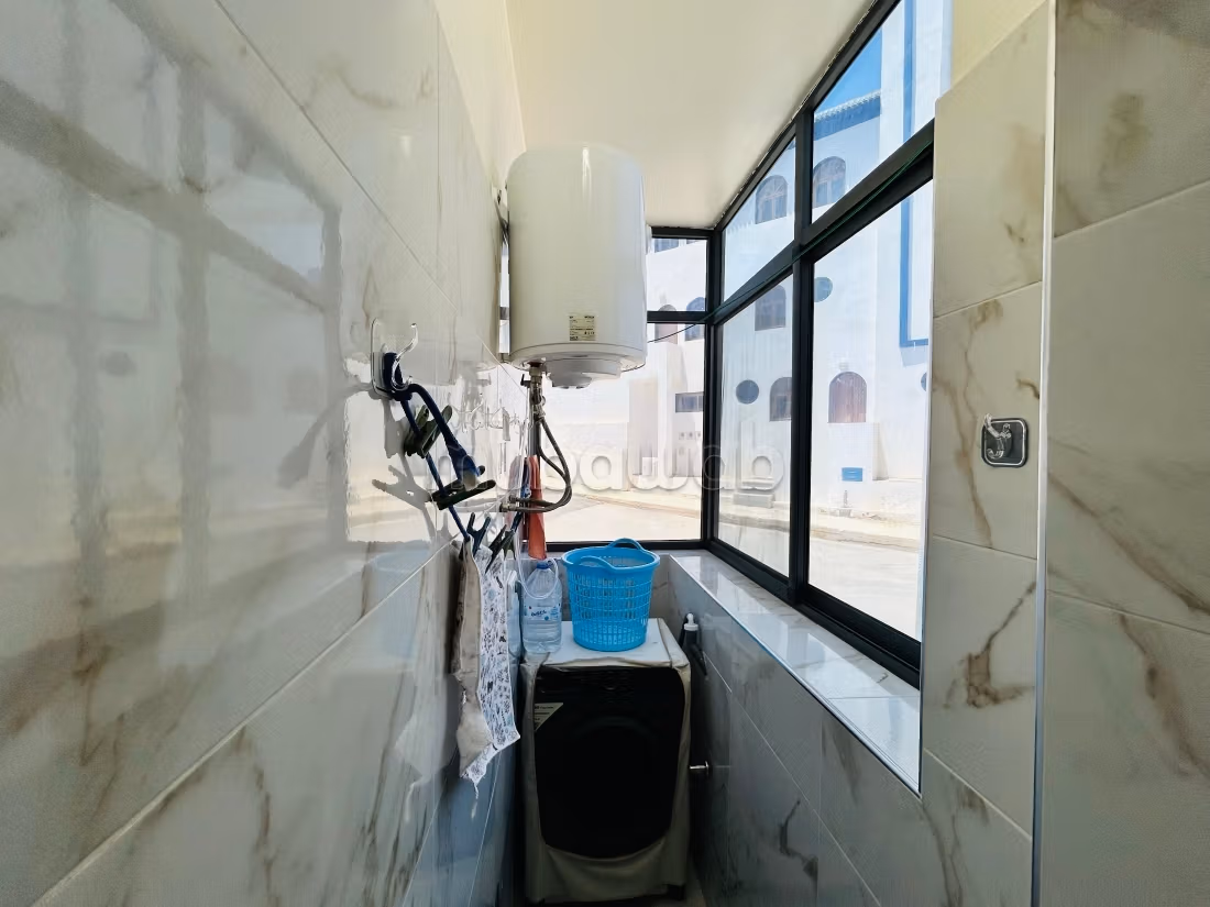 Appartement te huur. 2 grote kamers. Goed ingericht