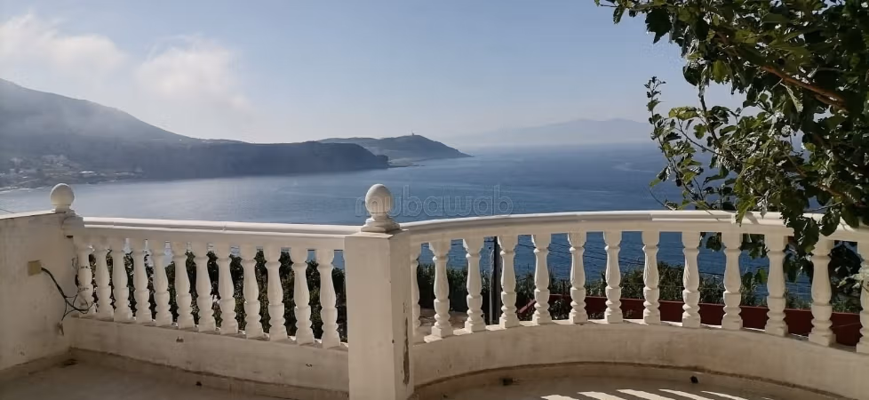 Appartement à louer à Fnideq. 2 grandes pièces