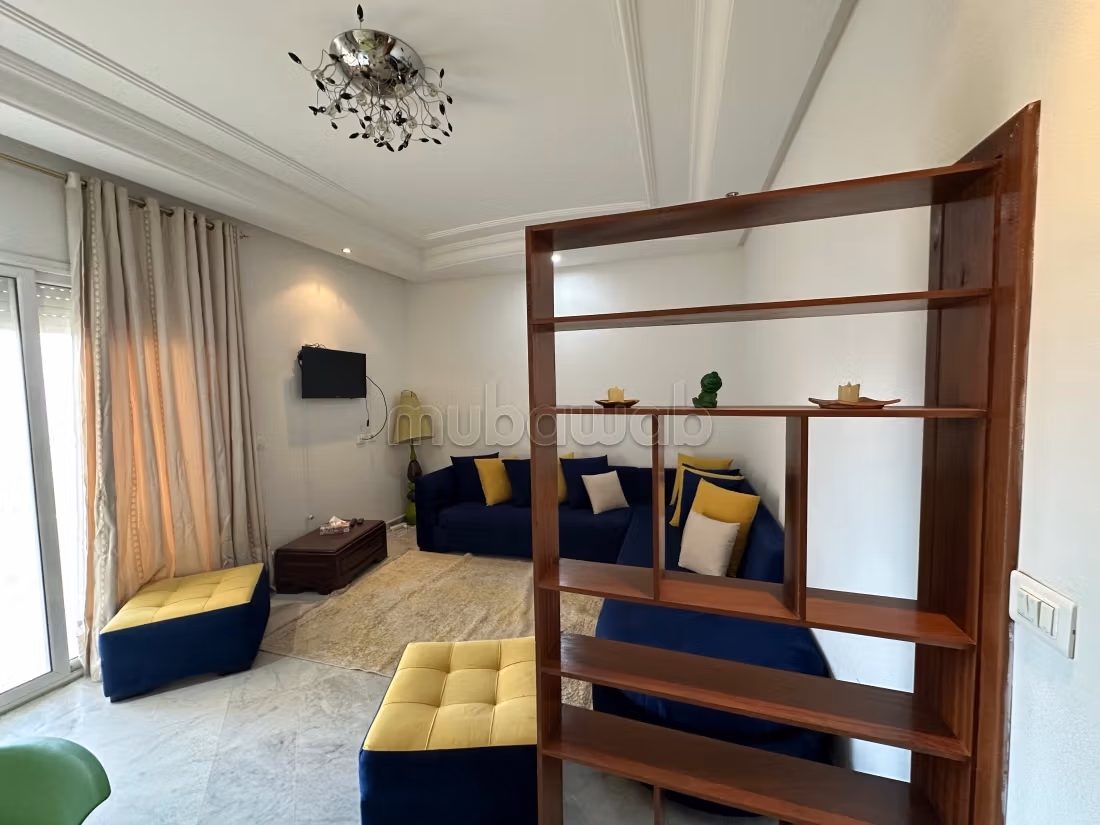 Très bel appartement en location à Khezama Est. Surface totale 90 m². Meublé