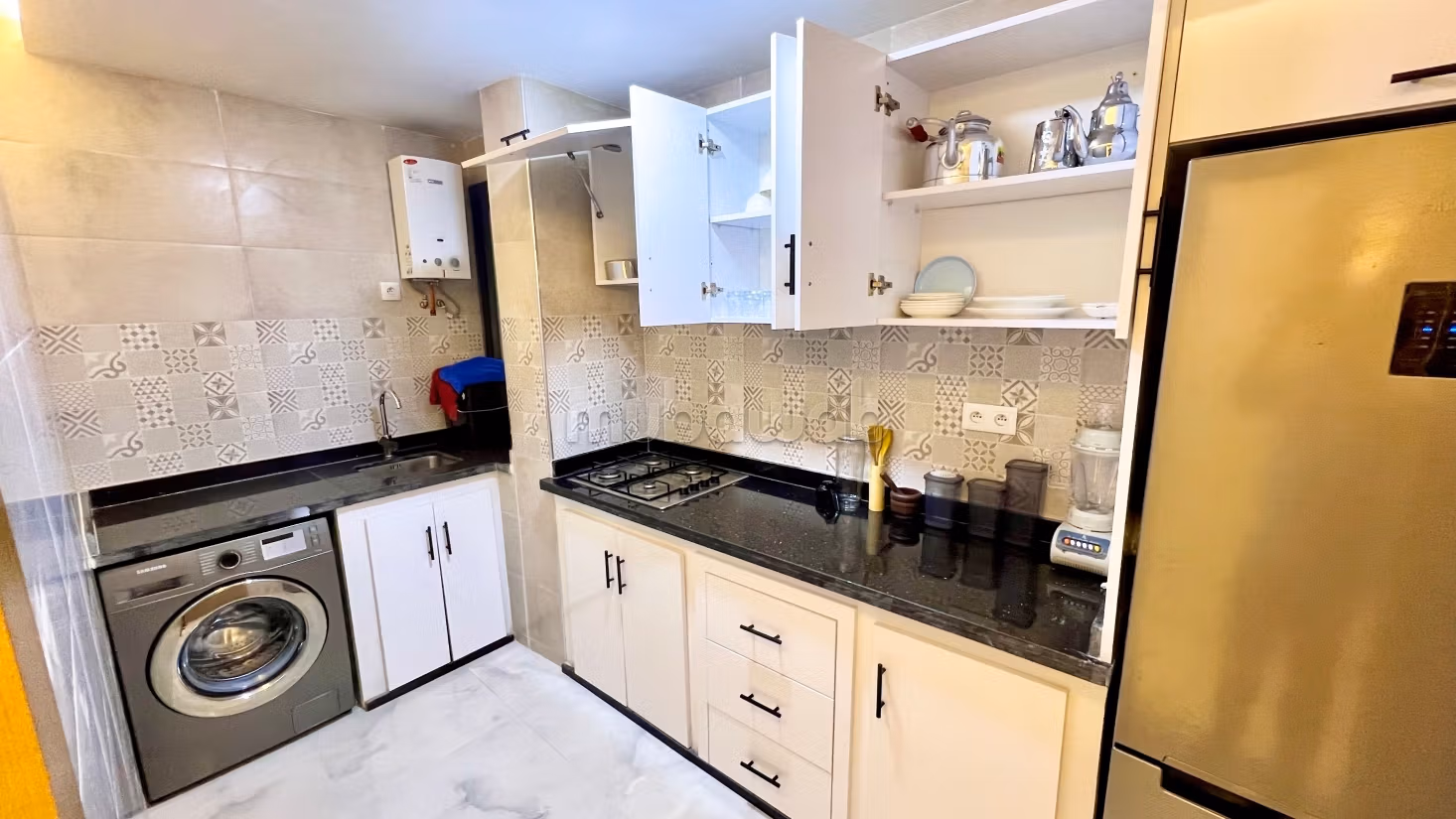 Apartments for rent in Martil. 3 excellent rooms. Traditional Moroccan lounge