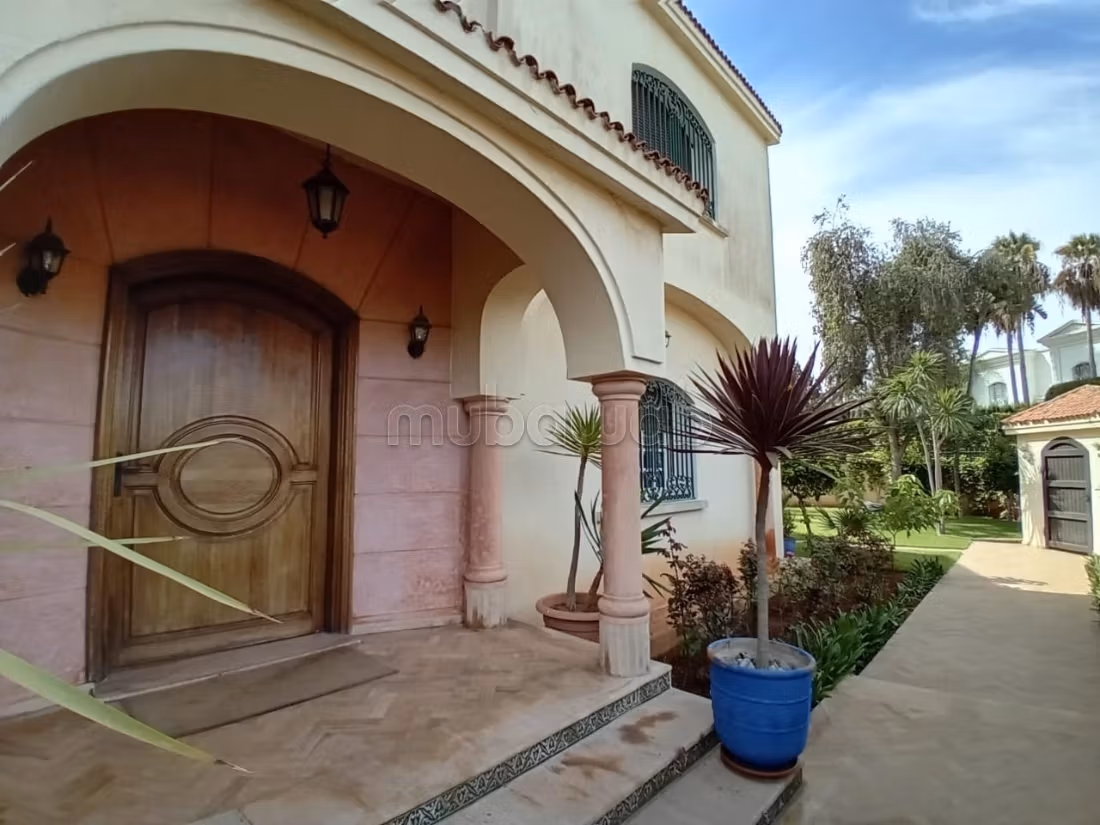 Luxurious villa for sale in California