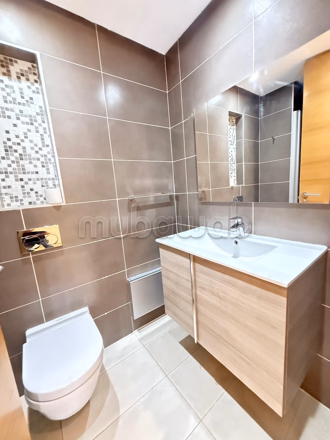 Appartement au 4eme étage à louer à Riyad. 
3 pièces confortables. 
Terrasse et ascenseur — 2