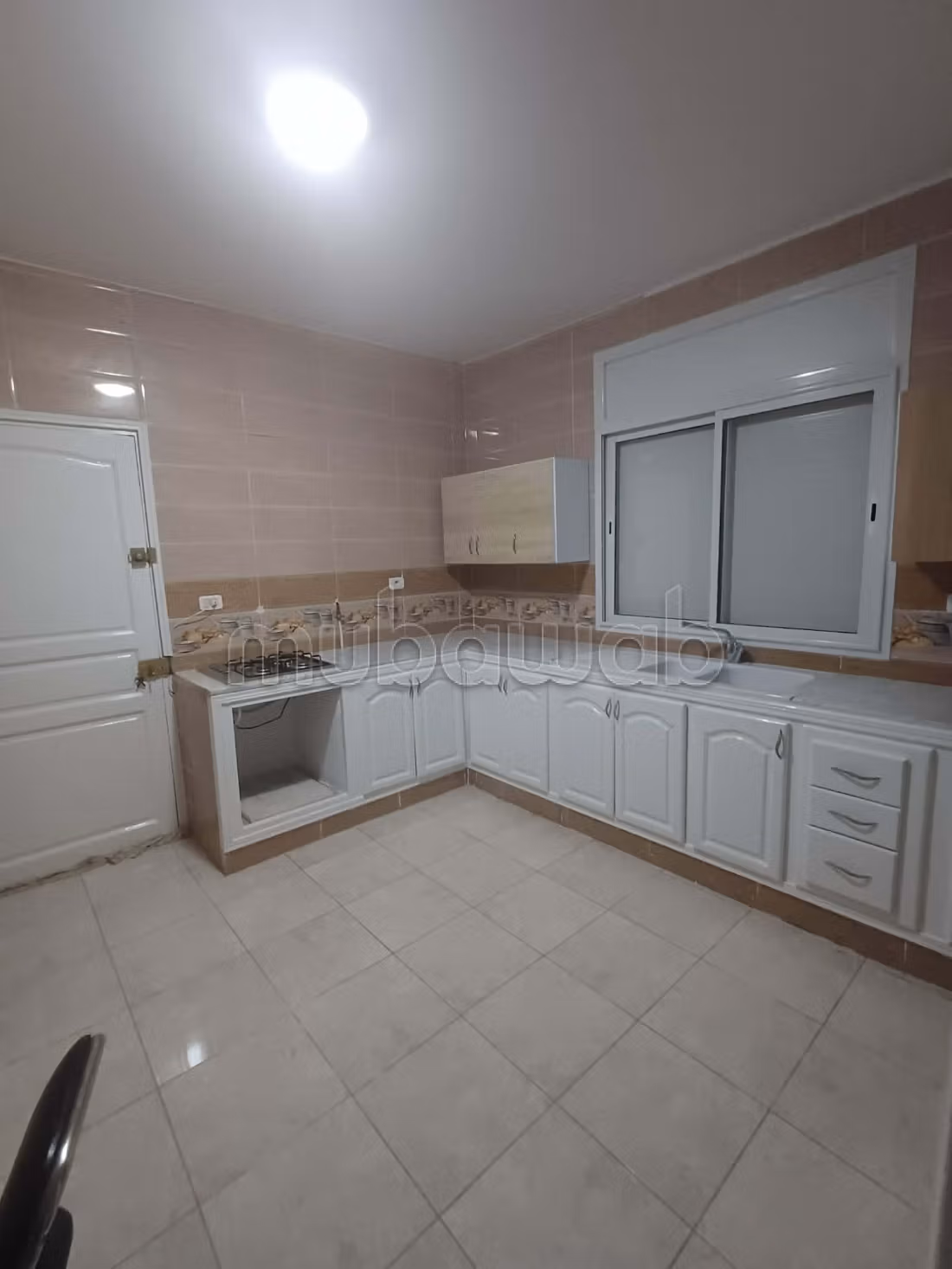 A louer etage de villa ennasee