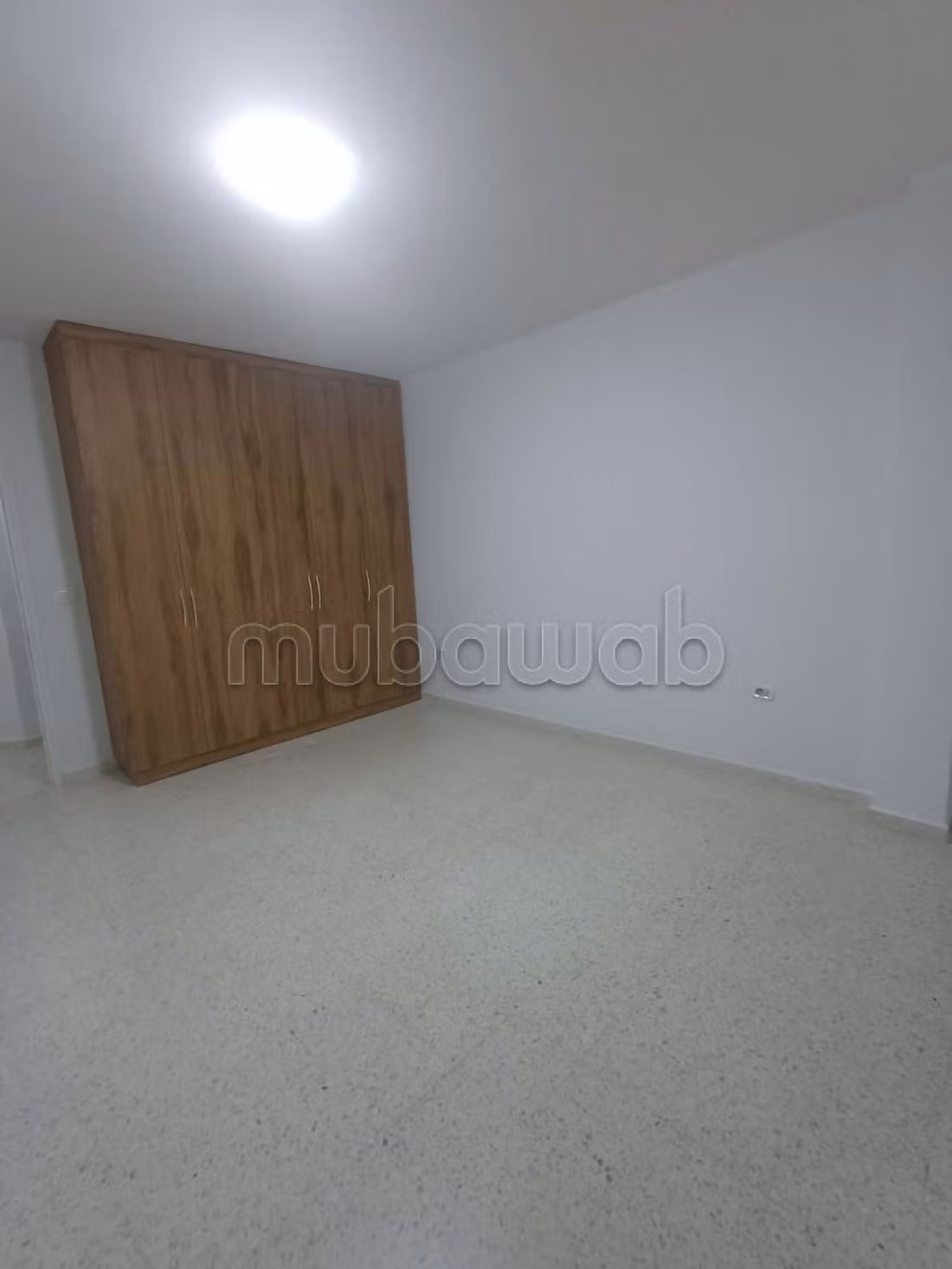 A louer etage de villa ennasee