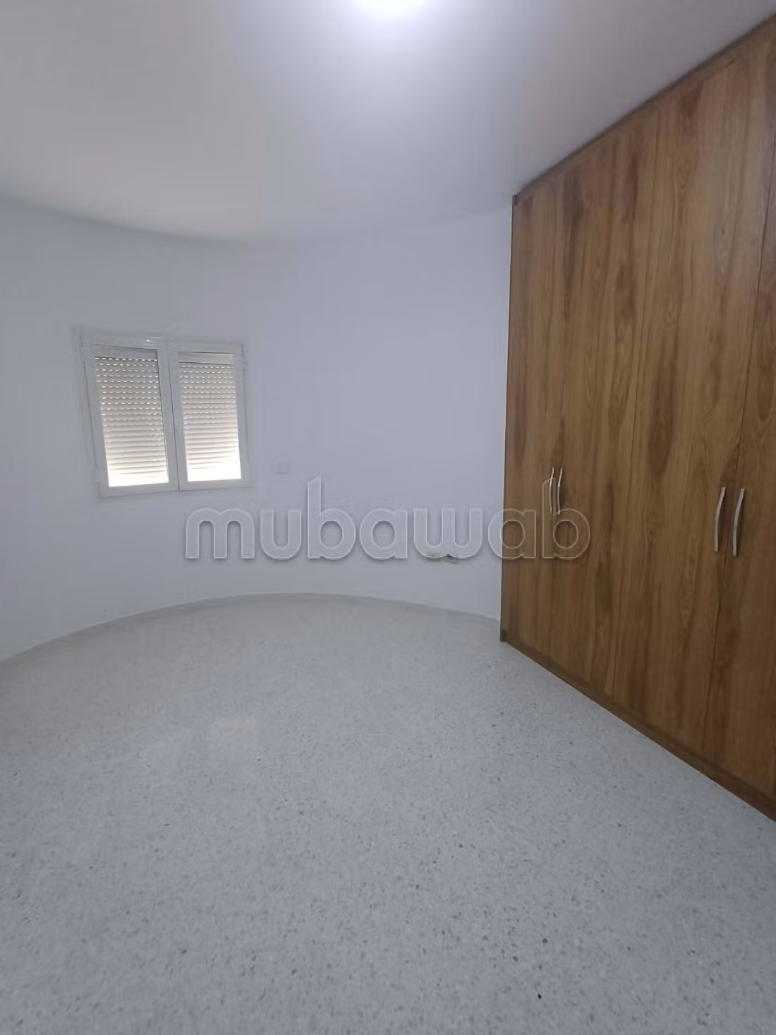 A louer etage de villa ennasee