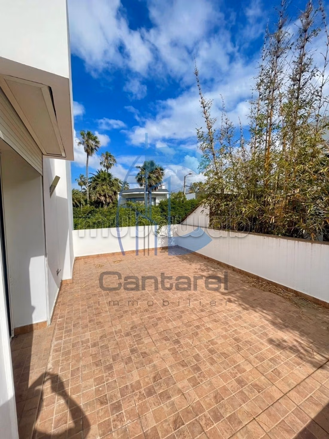Magnifique villa vide en vente ain diab
