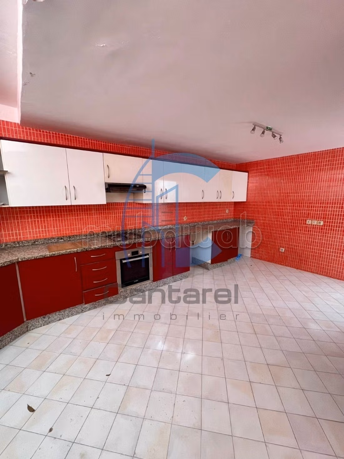 Magnifique villa vide en vente ain diab