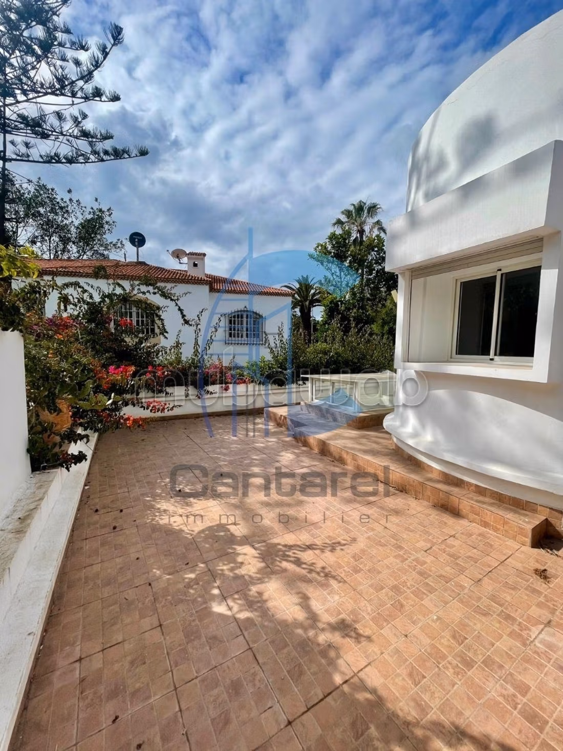 Magnifique villa vide en vente ain diab