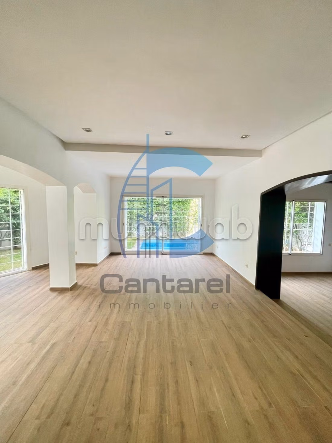 Magnifique villa vide en vente ain diab