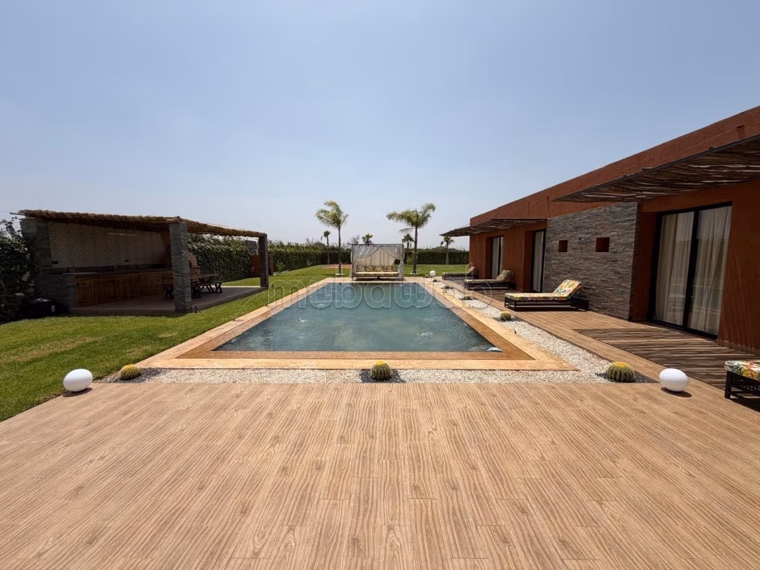 Villa nuova intitolata sulla strada D'ourika