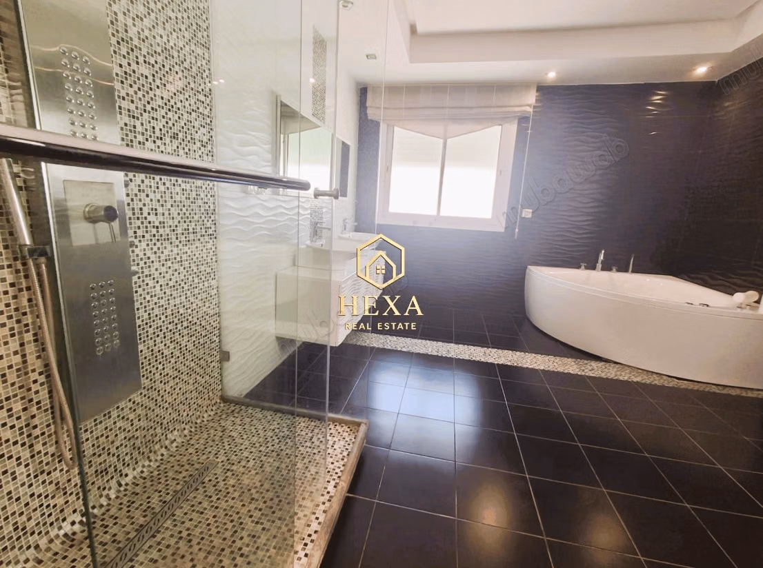 Villa S5 with pool and garden in La Soukra
