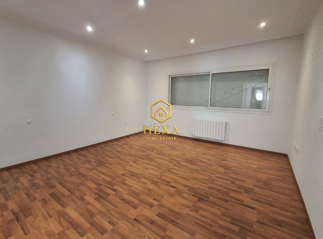 Villa S5 with pool and garden in La Soukra