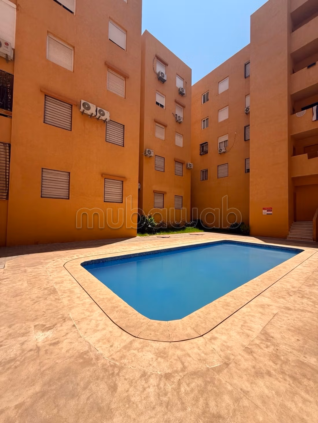 Location d'un appartement à Hay Targa.
2 chambres agréables.
Bien meublé — 2