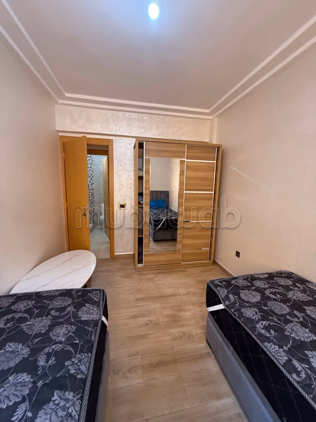Location d'un appartement à Hay Targa.
2 chambres agréables.
Bien meublé — 5