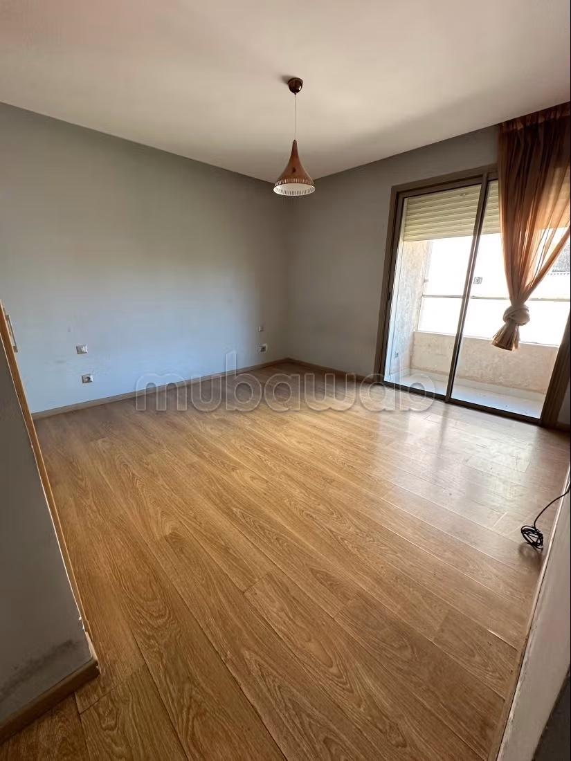 Appartement vide en location à ambre — 4