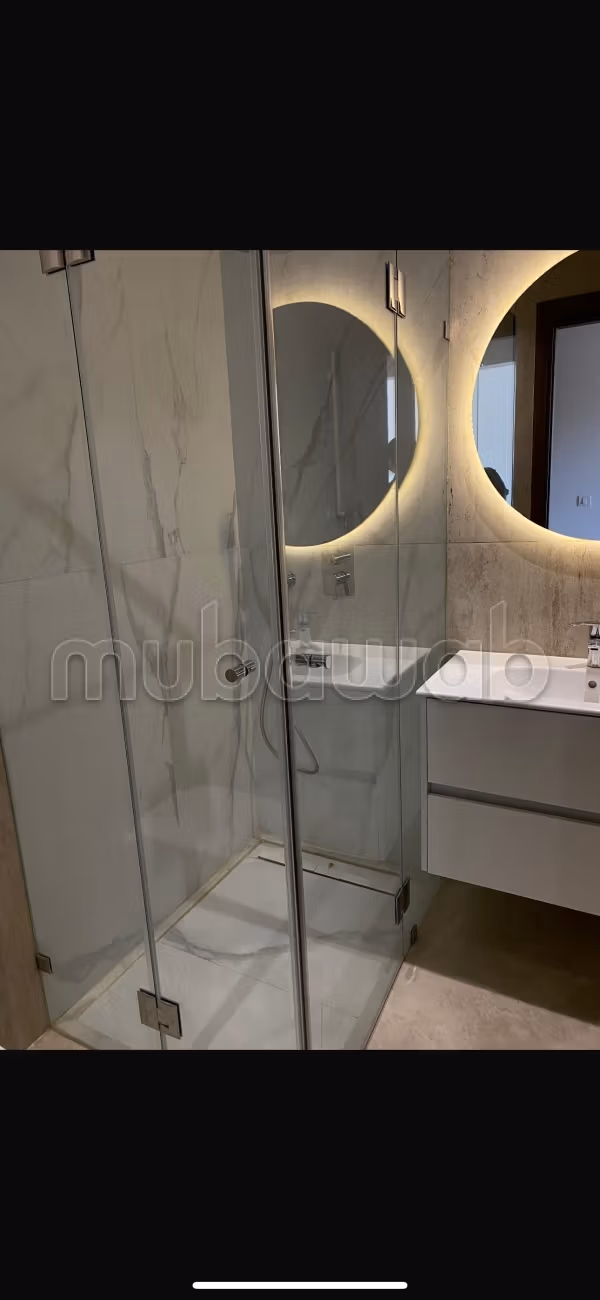 Rent this apartment in Ain Zaghouan Sud. 1 bedroom. Double glazing and central heating