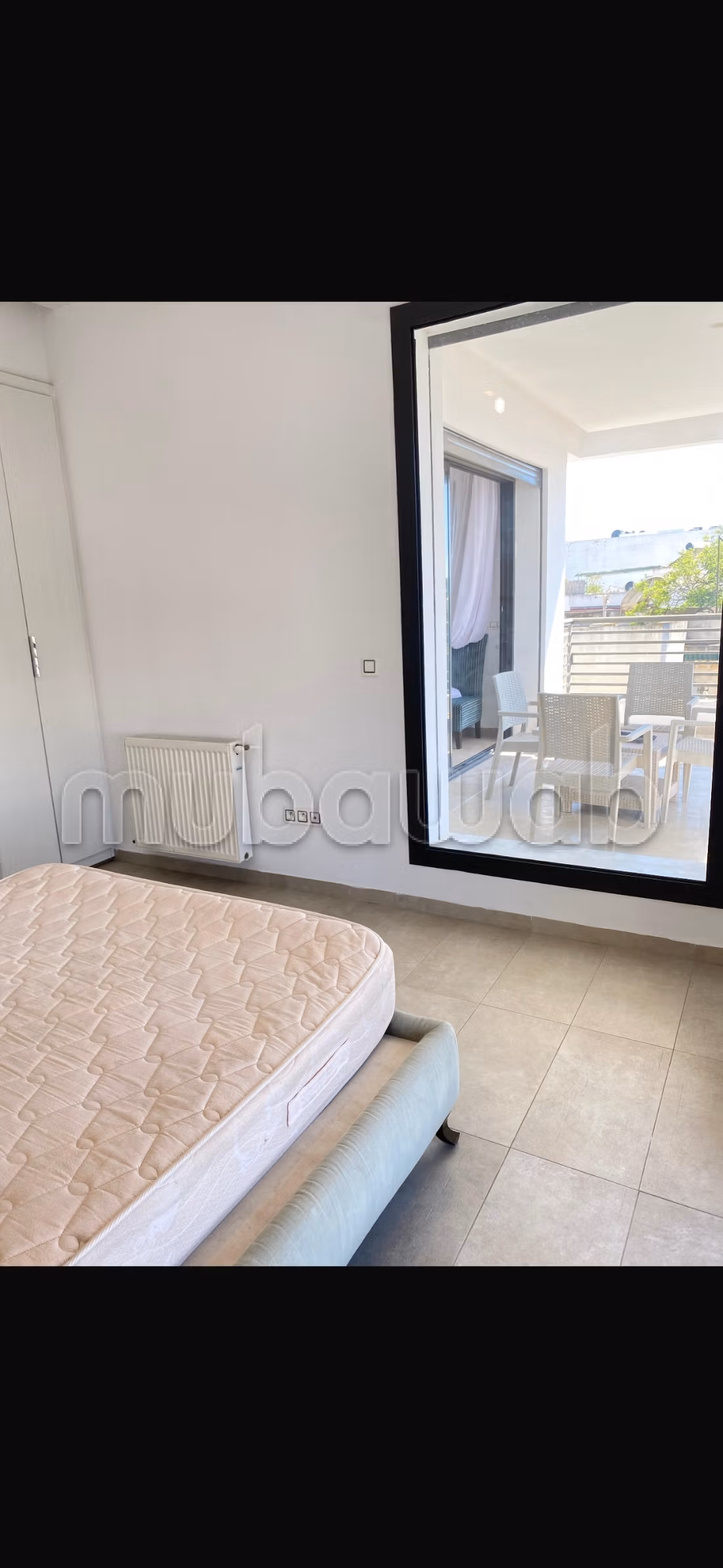Bel appartement en location à La Marsa Ville. Surface de 170 m². Fenêtres avec double vitrage et porte blindée