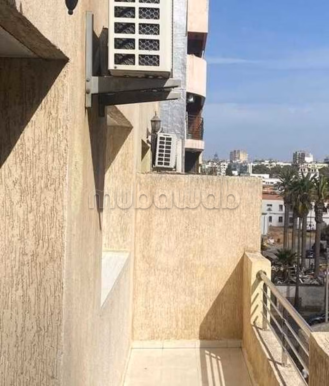 Appartement à Vendre de 150.0 m² à Casablanca, 
Hopitaux - View 5