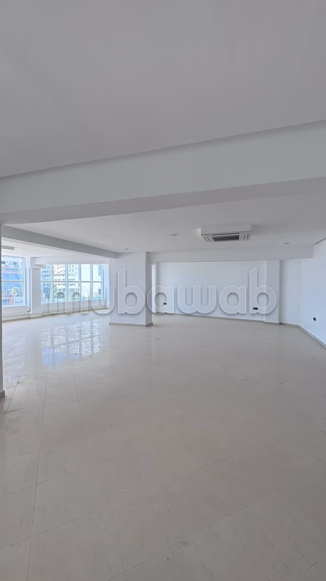 Ufficio commerciale in affitto – 183 m² – centro città