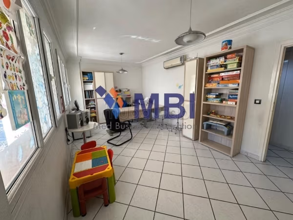 Bureau à Vendre V. C. TK. 2140