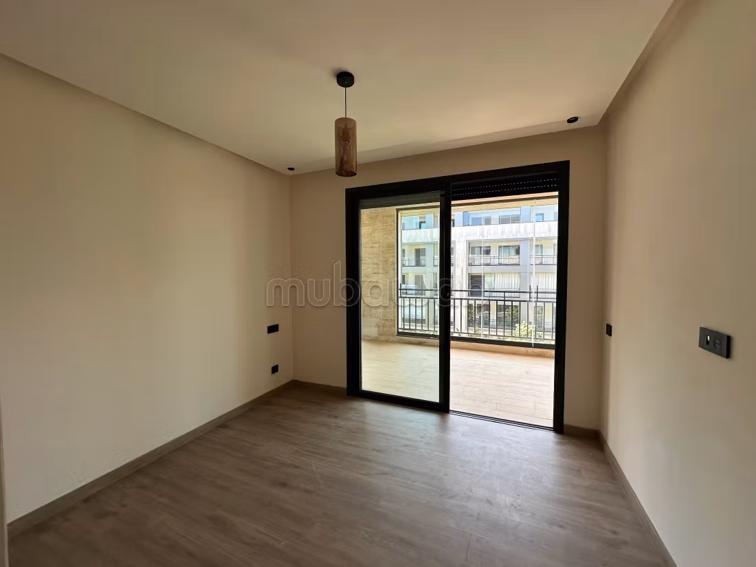 Magnifique Appartement avec Grande Terrasse à Louer — 2