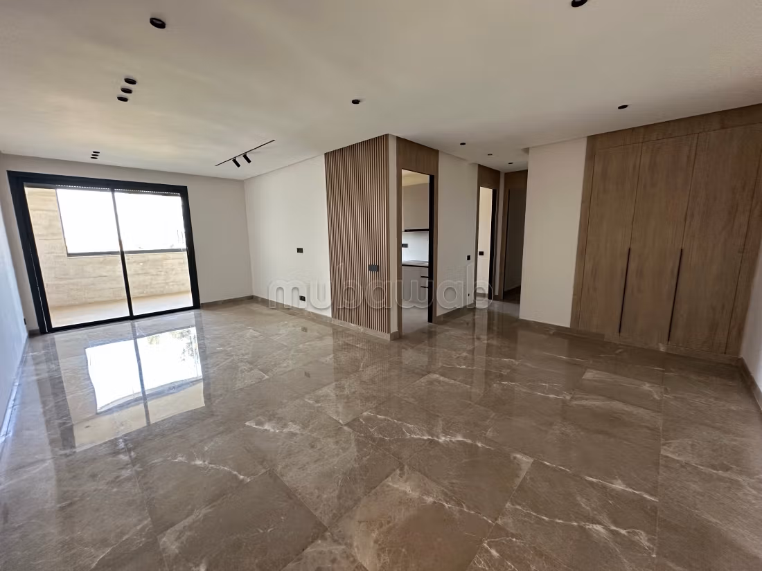 Magnifique Appartement avec Grande Terrasse à Louer — 4