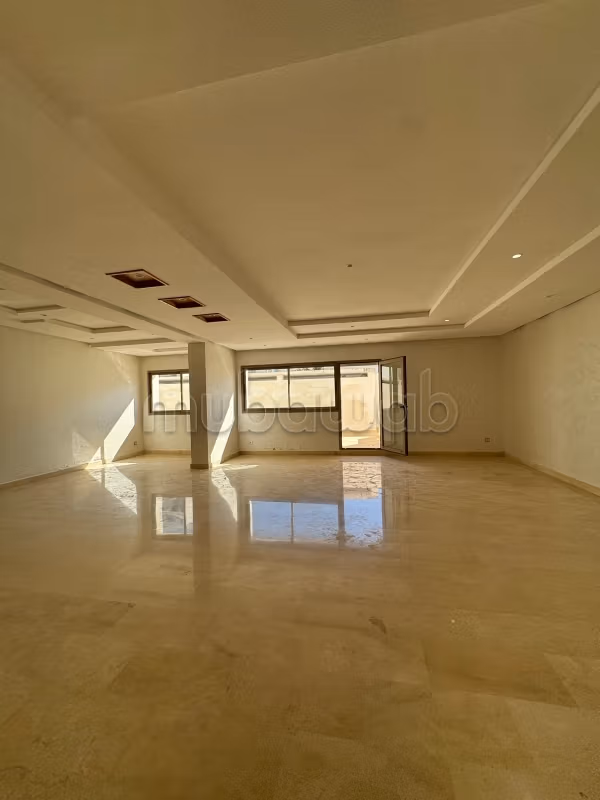 Appartement de 3 chambres neuf à Louer