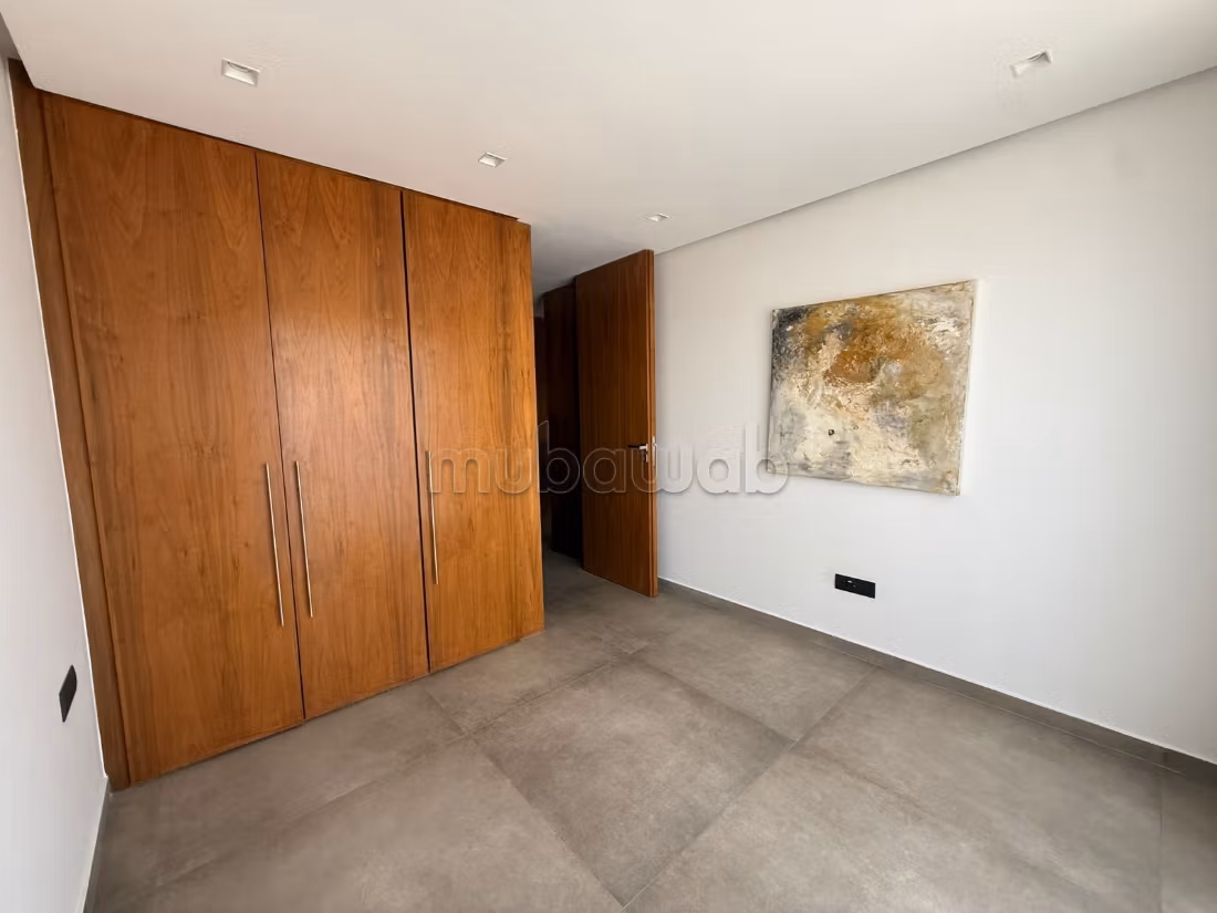High-end apartment for long-term rental