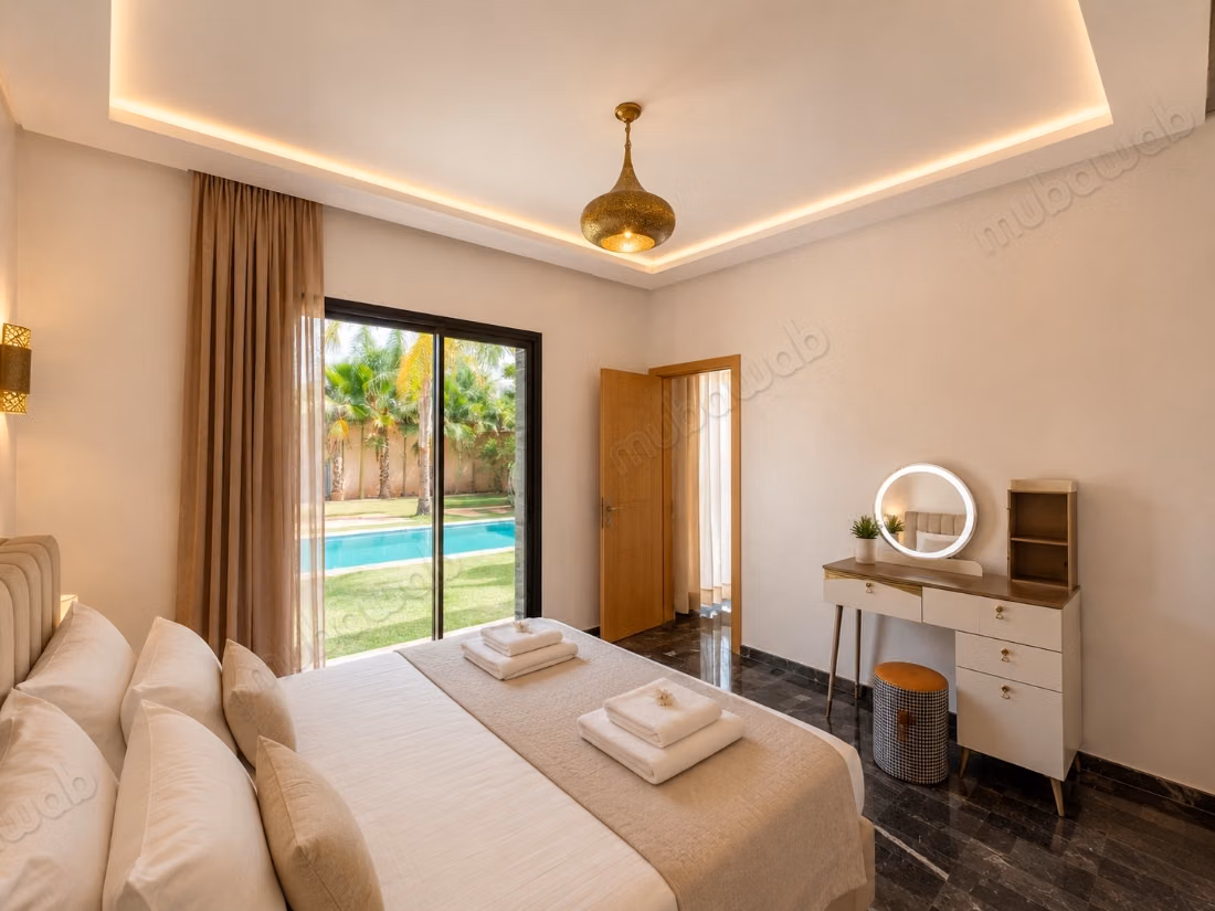 Private Oasis: 4-Bedroom Villa & Private Pool