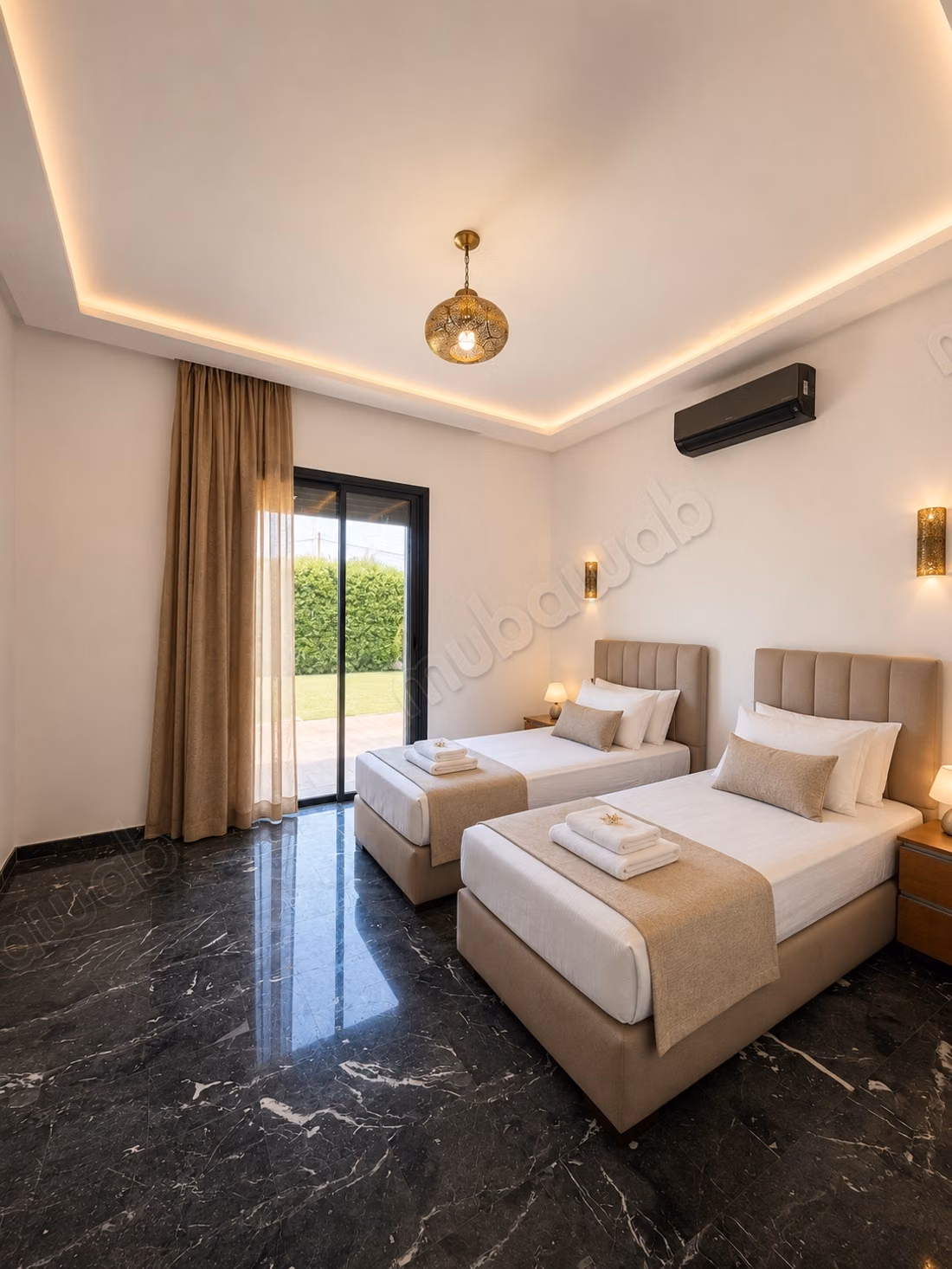 Private Oasis: 4-Bedroom Villa & Private Pool