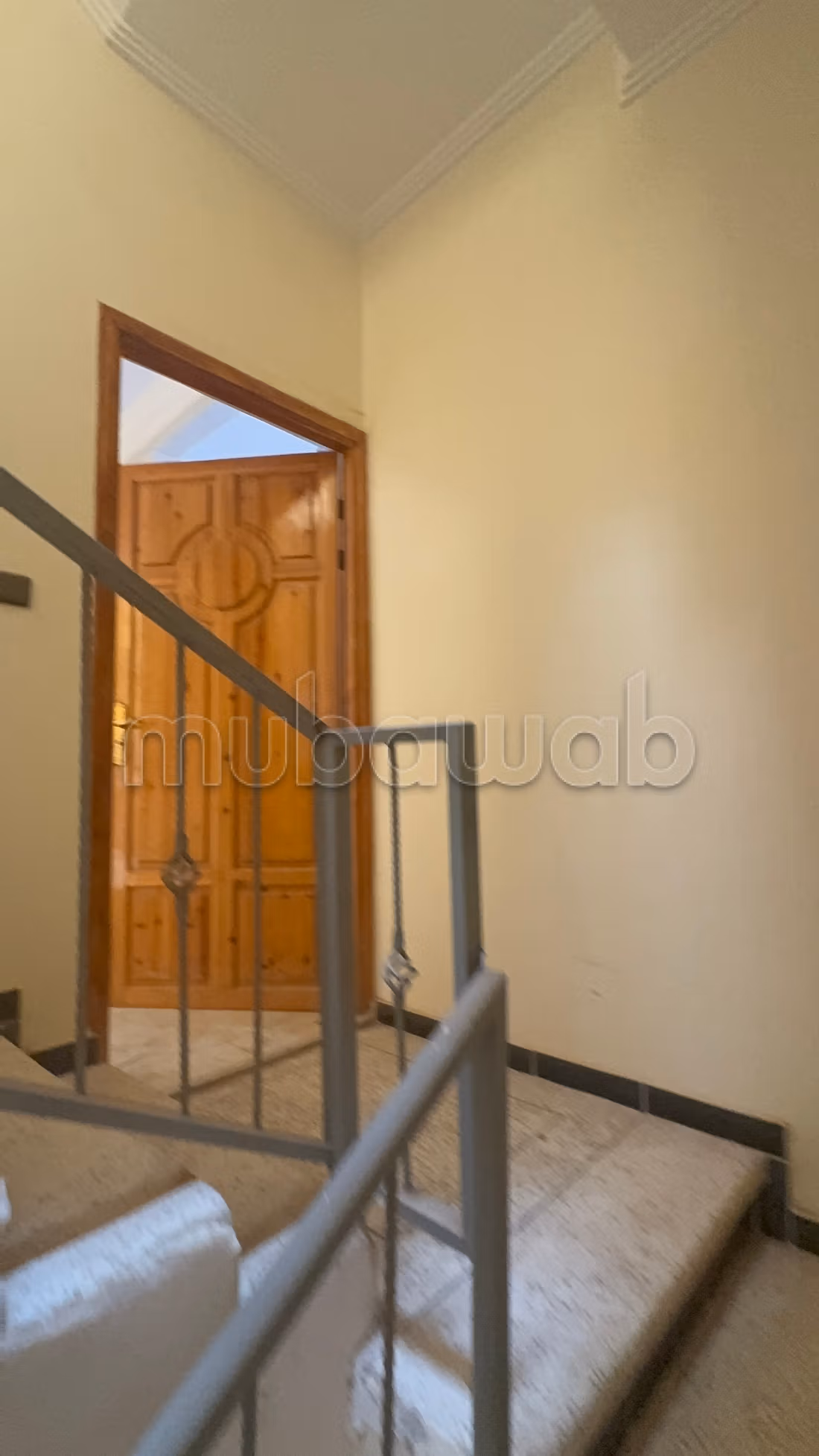 Maison à la vente à Aït Iaaza. 
5 belles chambres. 
Double vitrage et porte blindée
