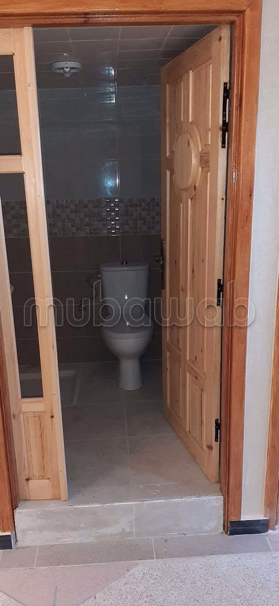 Maison à la vente à Aït Iaaza. 
5 belles chambres. 
Double vitrage et porte blindée