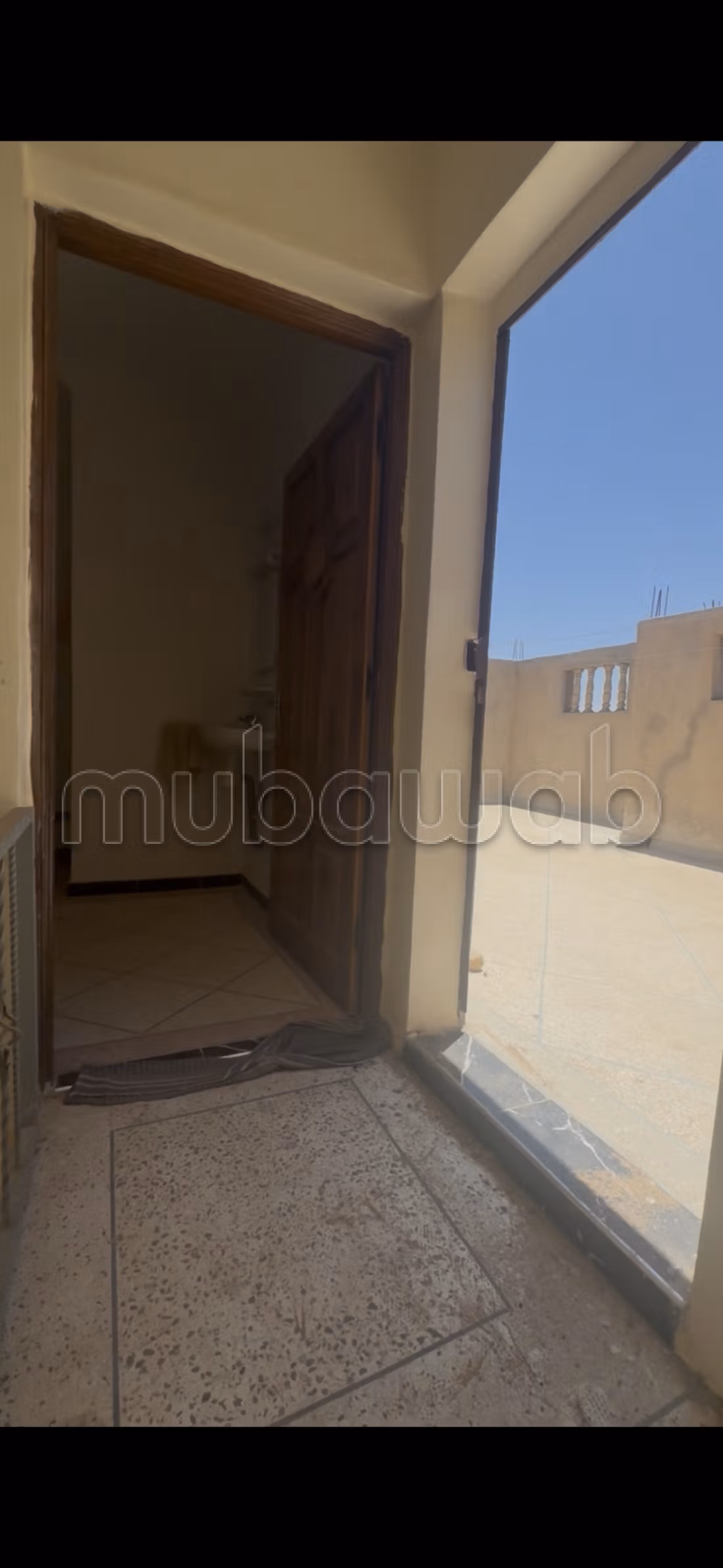 Maison à la vente à Aït Iaaza. 
5 belles chambres. 
Double vitrage et porte blindée