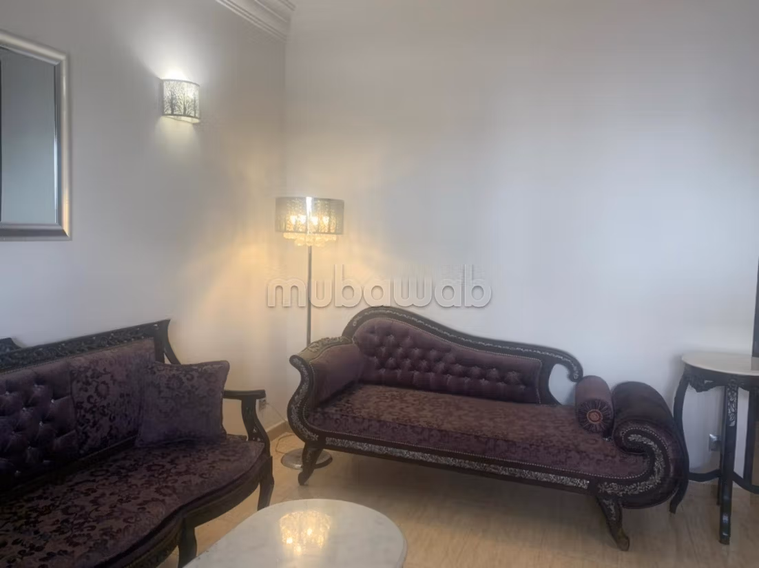 Louez cet appartement à Agdal.
4 grandes pièces.
Bien meublé — 5