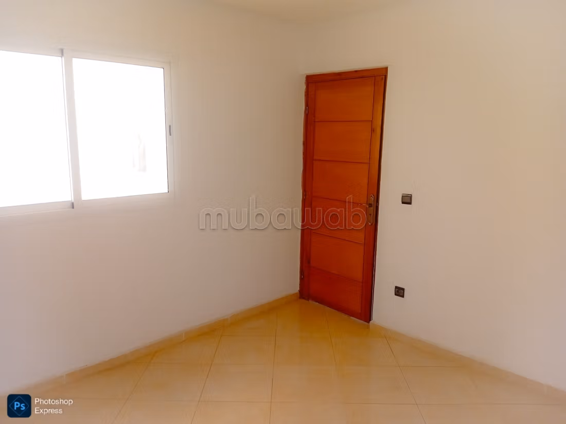3شقق و محلين مسحتهم 120 متر