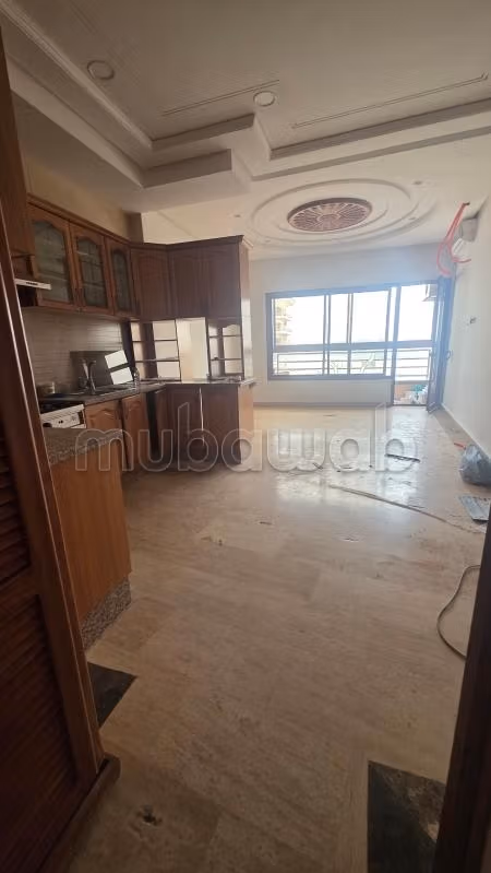 Appartement à louer à Hamria près de la préfecture de Meknès, d'une superficie de 217 mètres carrés