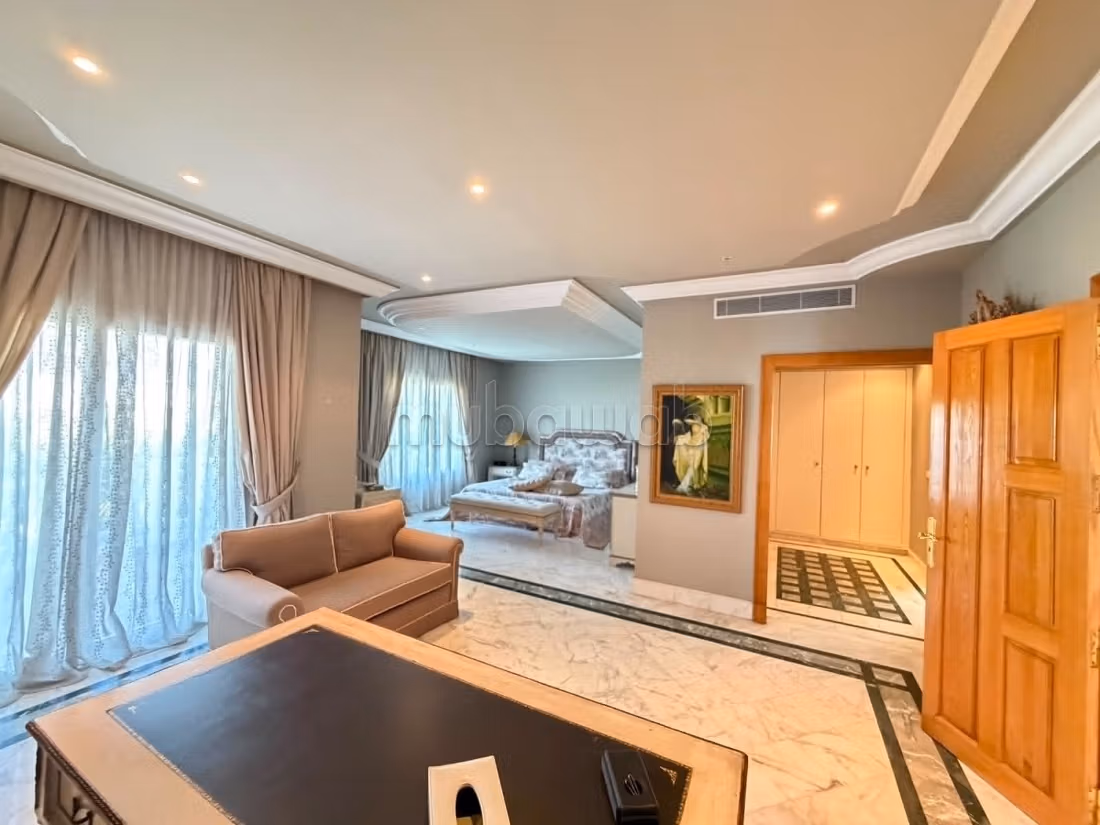 A louer villa moderne meublée avec piscine à El Menzah 1